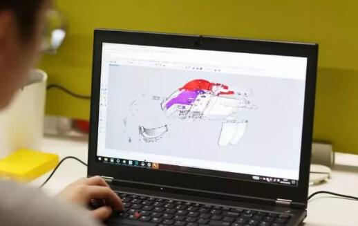 深圳工業(yè)設(shè)計師必備裝備之筆記本神獸