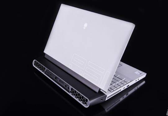 游戲本的工業(yè)設(shè)計(jì),公司旗艦-ALIENWARE AREA-51M評測