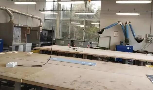 實地考察學產(chǎn)品設(shè)計專業(yè)的米蘭理工大學